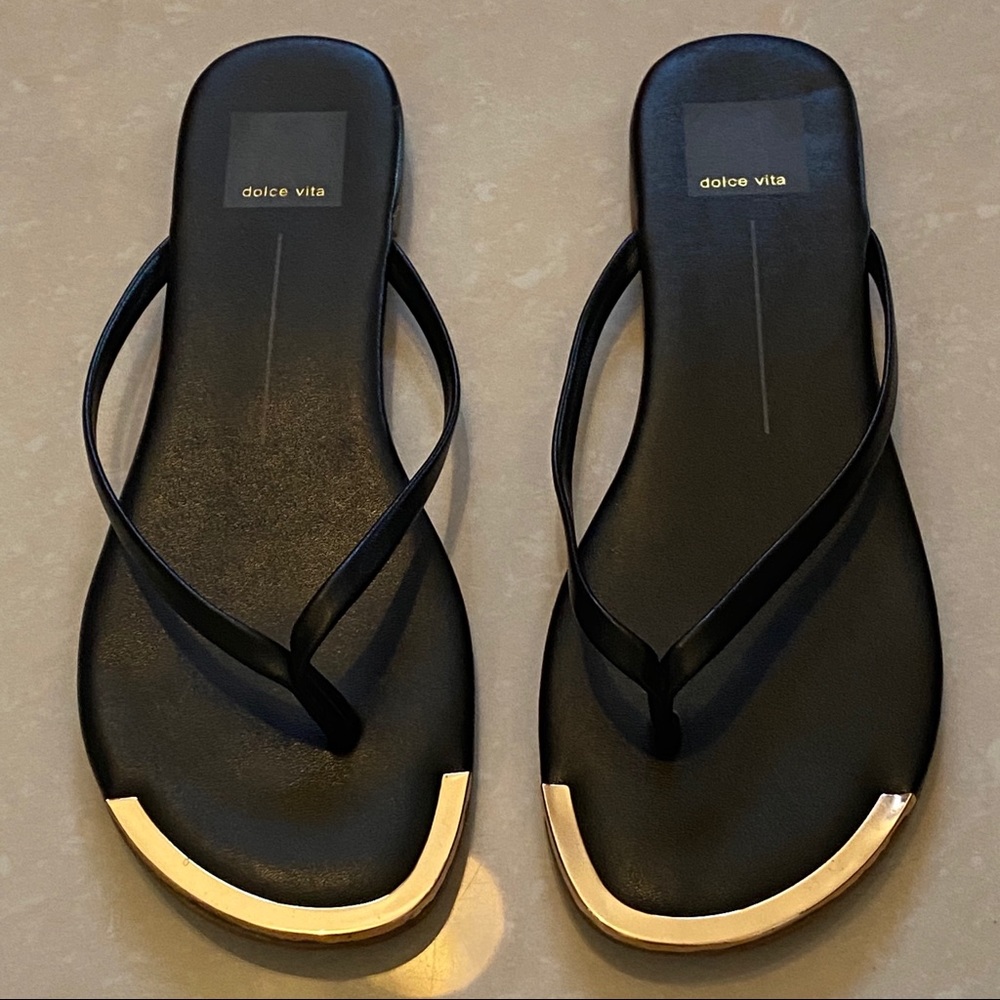 ✨Black Dolce Vita Sandals